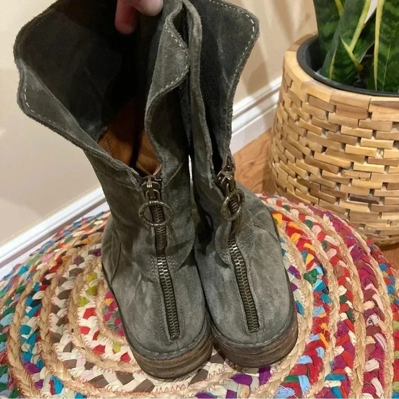 Fiorentini + Baker army green suede zip boots - Picture 3 of 9